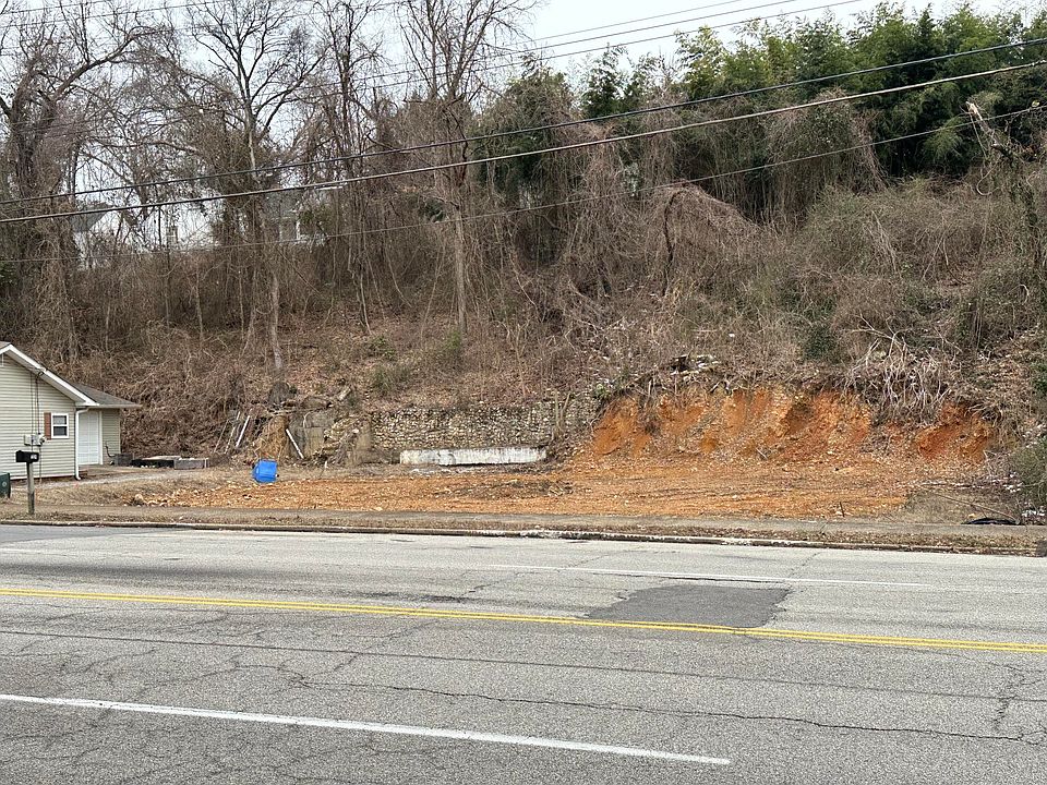 2nd image of 1354 Hixson Pike