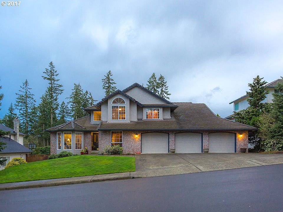 1st image of 10716 NE 30th Ave