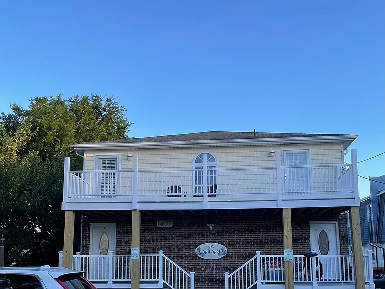 1407 W Ocean View Ave #B — Photo 2