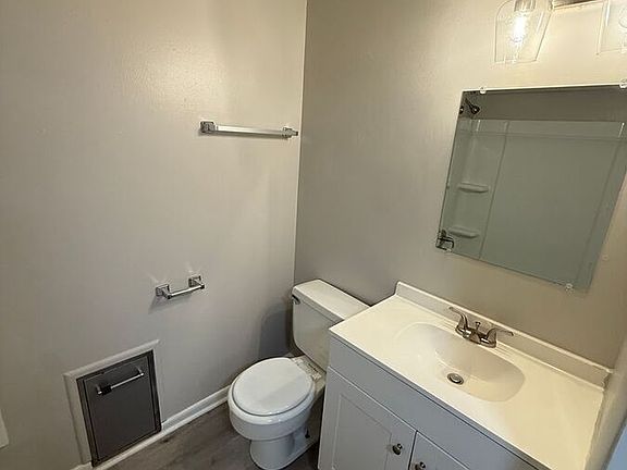 5th image of 6381 Proprietors Rd APT B2