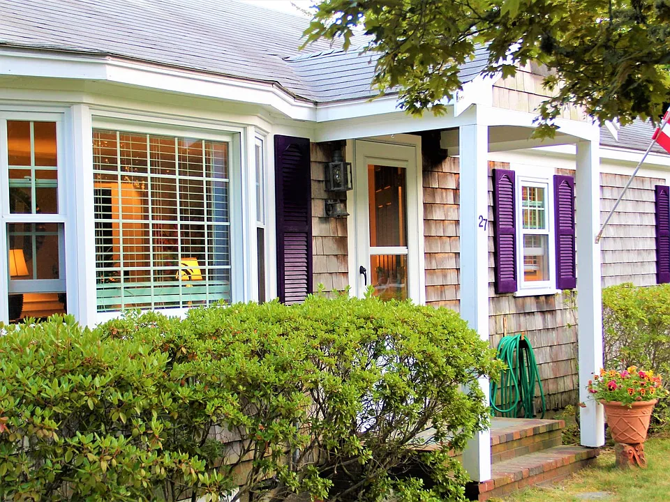 27 Queen Anne Rd