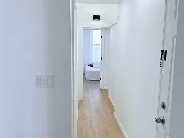 310 Summit Avenue image 15 of 16