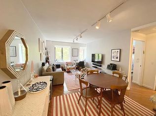 118 W 16th St #2, New York, NY 10011