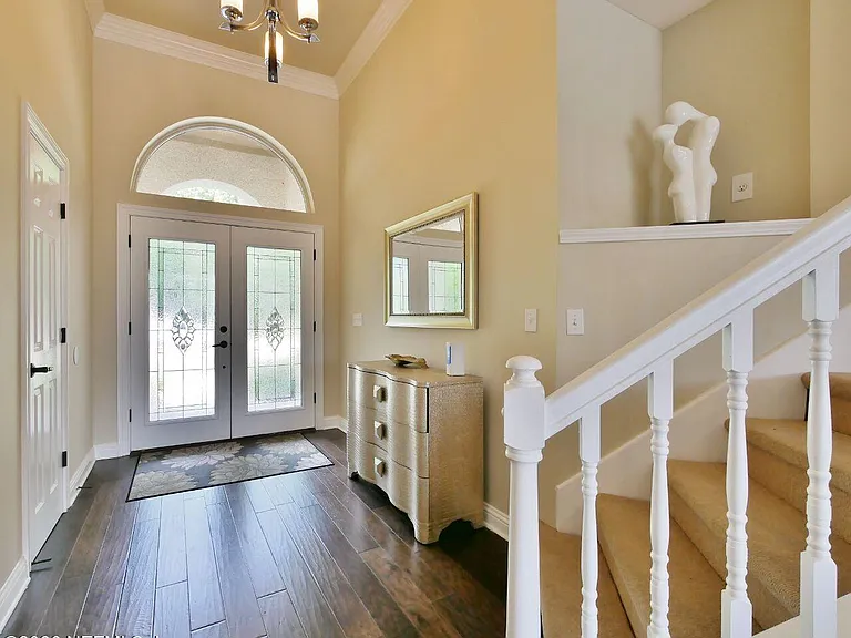 141 Deer Cove Dr — Photo 4