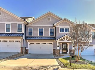 373 Battery Cir, Lake Wylie, SC 29710