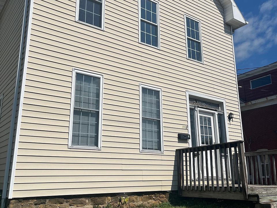 1st image of 307 N 1st St Floor 2