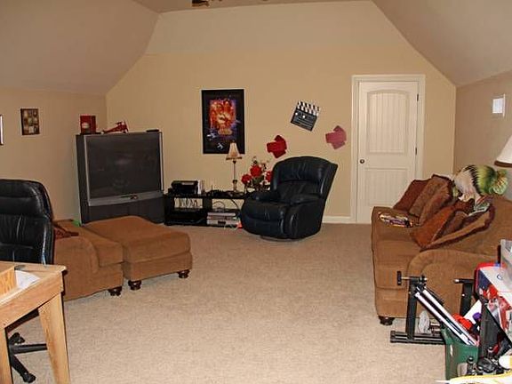 Upstairs Living Area