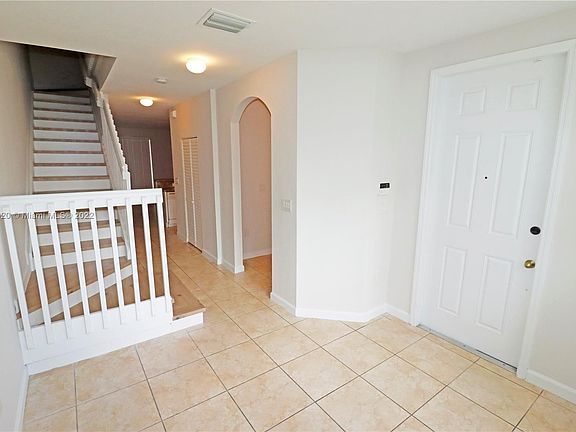 4th image of 2932 SE 2nd Dr Unit 12