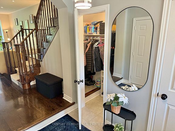 5th image of 3275 Stalybridge Dr #14