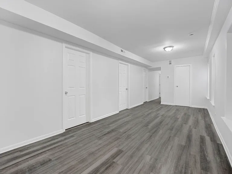 2152 W 21st St #1R — Photo 3