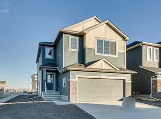 290 W Hotchkiss Cmn SE, Calgary, AB T3S 0N1