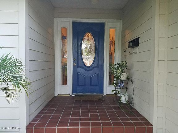 2nd image of 3502 Edgewater Dr