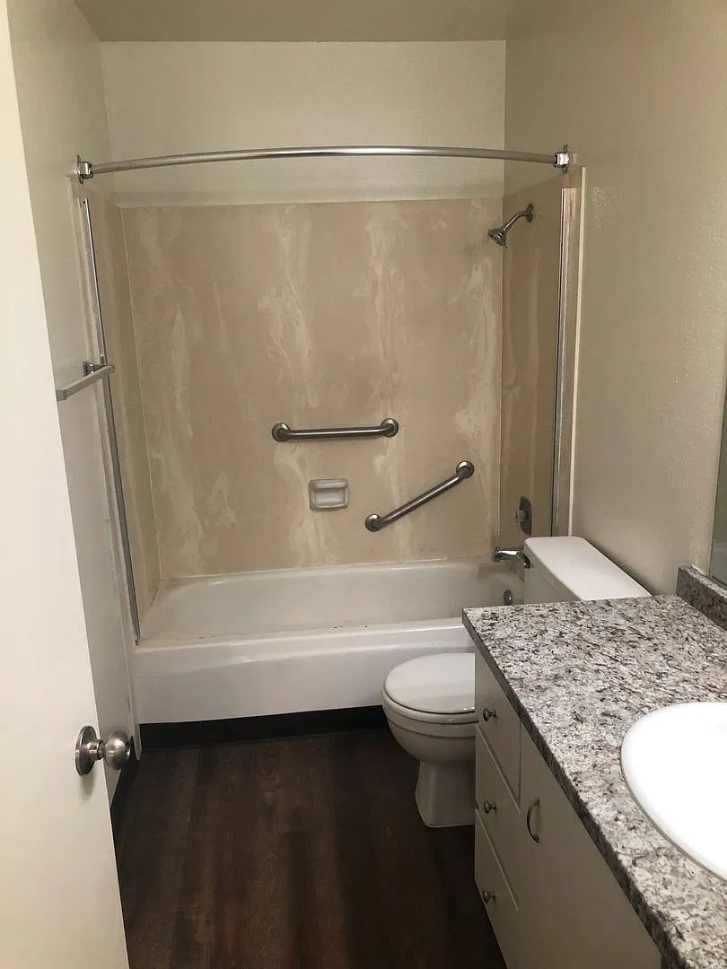 The Woodside — Photo 1