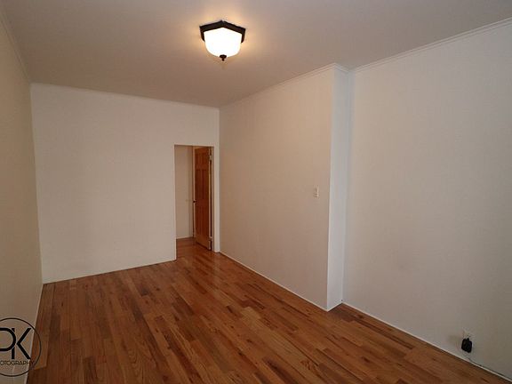 5th image of 97 Jackson St APT 1R