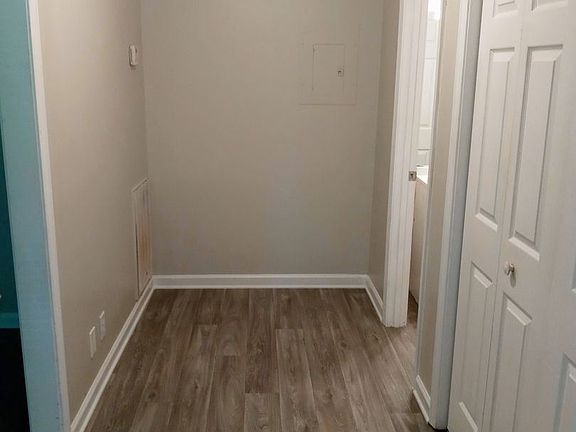 4th image of 550 Hietts Ln Unit A