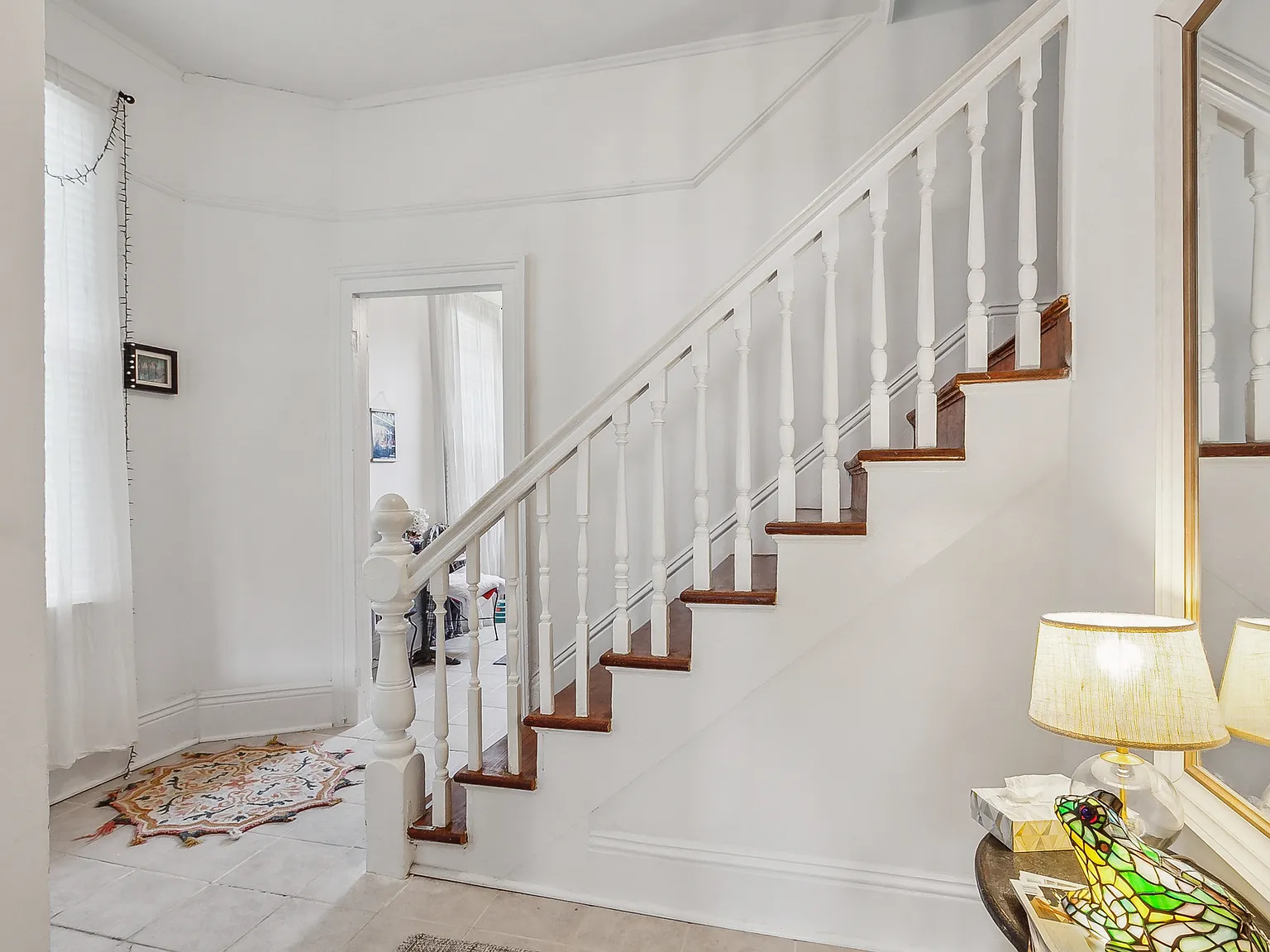 3 bed, 1.5 bath, 2150 sqft, $2,395 — Photo 2