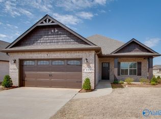 104 Whitner Dr, Hazel Green, AL 35750