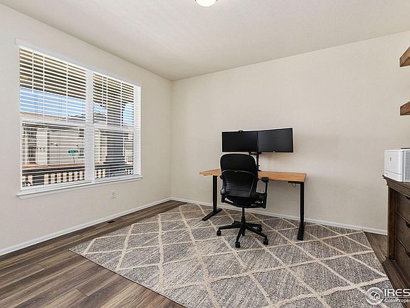 4th image of 568 Vicot Way