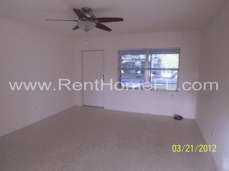 3rd image of 525 Country Club Dr