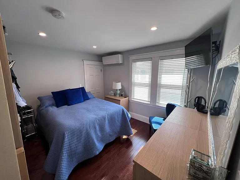8 Maplewood St #2 — Photo 6