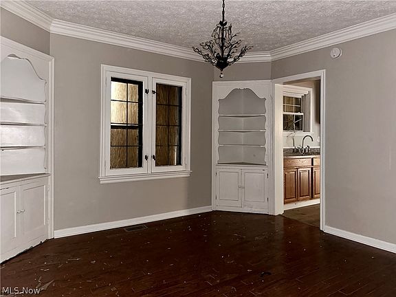 4th image of 3138 Ashwood Rd