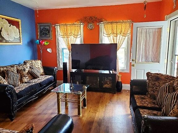 2nd image of 119 Dewey Ave