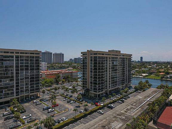5th image of 1985 S Ocean Drive #11L