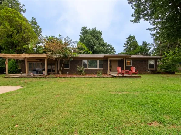 2928 Fisher Rd, Edmond, OK 73013