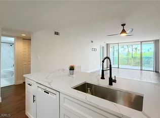 15171 Cedarwood Ln APT 3202, Naples, FL 34110