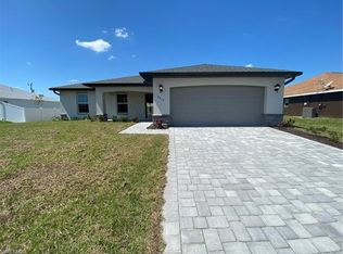 2812 NE 2nd Pl, Cape Coral, FL 33909