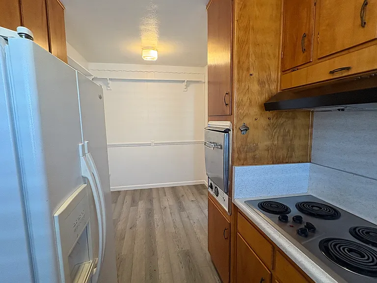 722 E Cook St — Photo 5