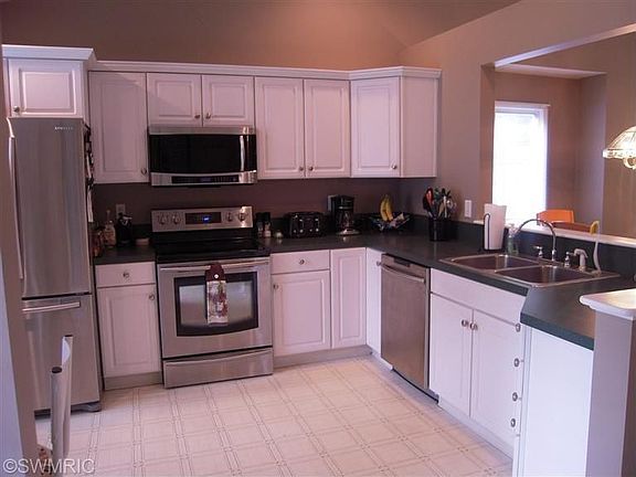 4th image of 3267 Westbury Ct