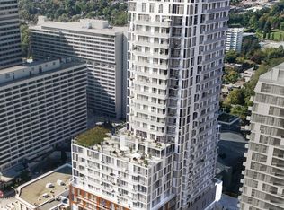 33 Helendale Ave N #2401, Toronto, ON M4R0A4