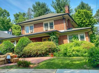 90 Forest Hill Dr, Asheville, NC 28803