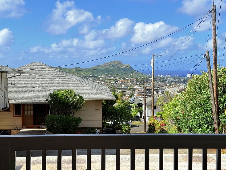 Diamond Head and ocean views from deck