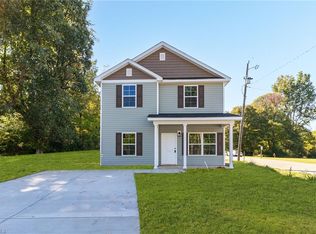 729 W Swannanoa Ave, Liberty, NC 27298