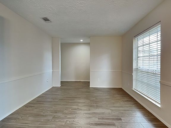 2nd image of 10607 Den Oak Dr