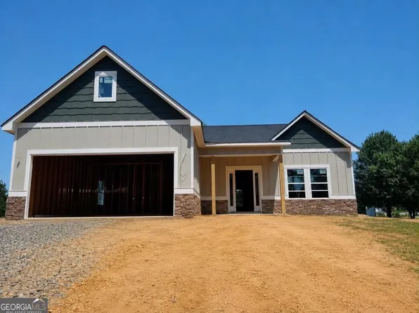 90 W Meadow Lakes Blvd, Cedartown, GA 30125
