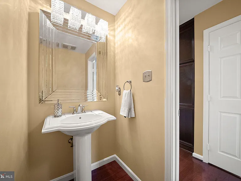 5667 Lonesome Dove Ct — Photo 36