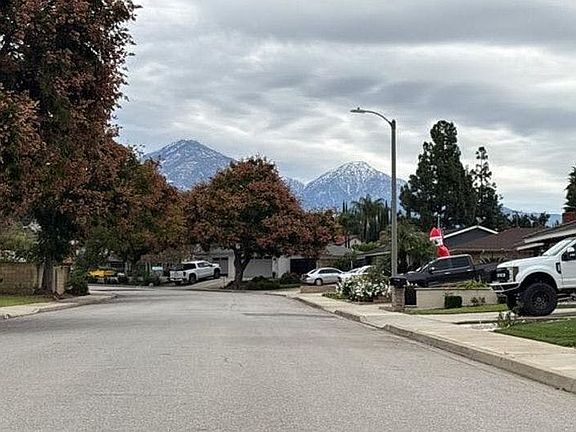 5th image of 4250 Meadow St