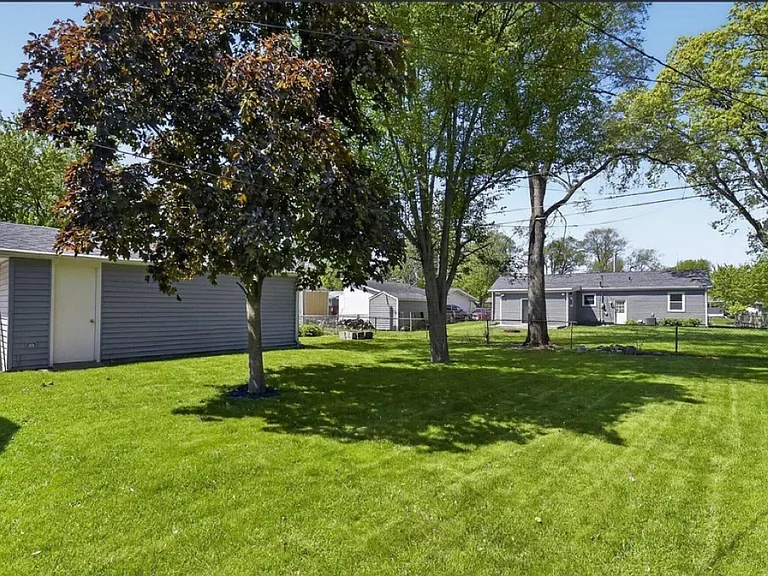 1253 Holgate Ave — Photo 22