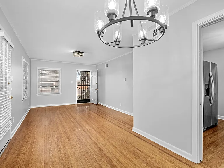1453 Colonial Rd — Photo 8