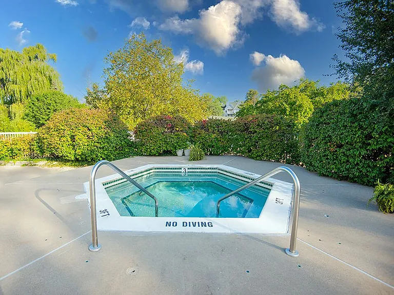 Chill Out and Enjoy the Sun!