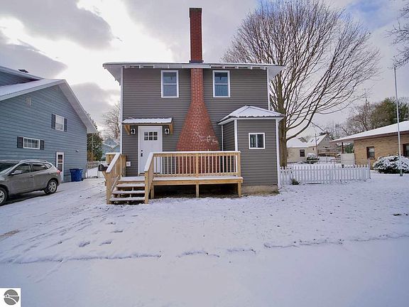 2nd image of 708 Lincoln St