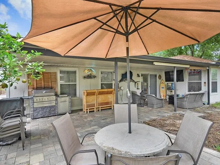 3376 International Village Dr W — Photo 18