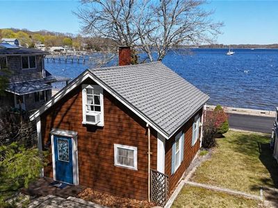 24 Harrison St, Bristol, RI, 02809