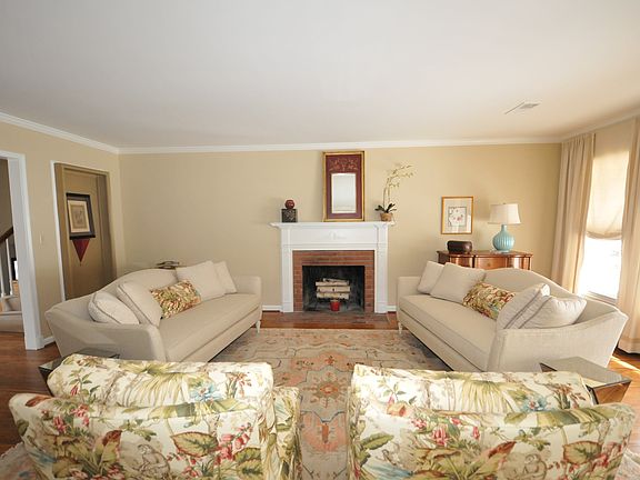 2nd image of 1318 Gatewood Dr
