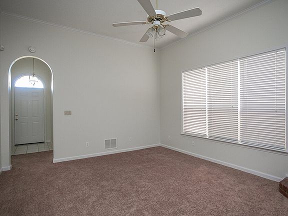 3rd image of 596 N Ericson Rd