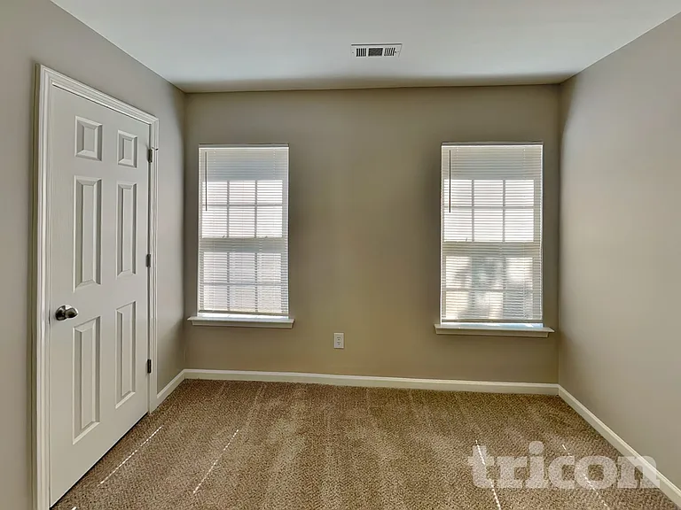 8000 McGarry Trl — Photo 11