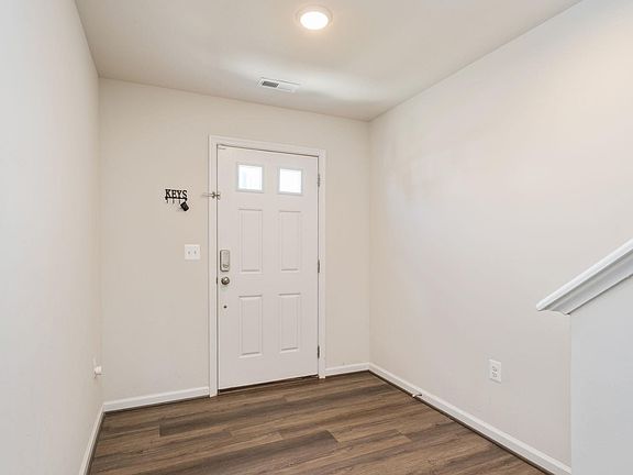 5th image of 113 Mapleshire Ct